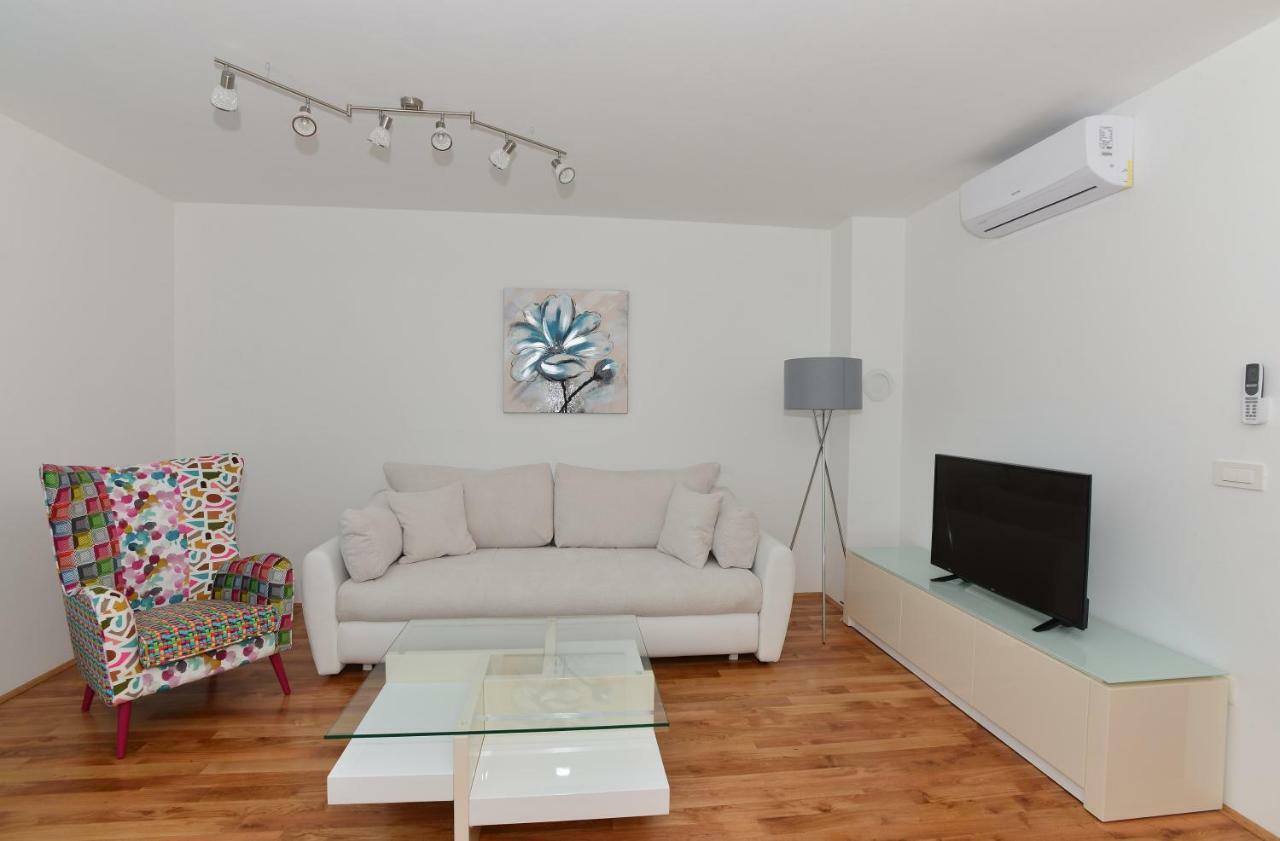 Apartman Dominik Makarska Exterior photo